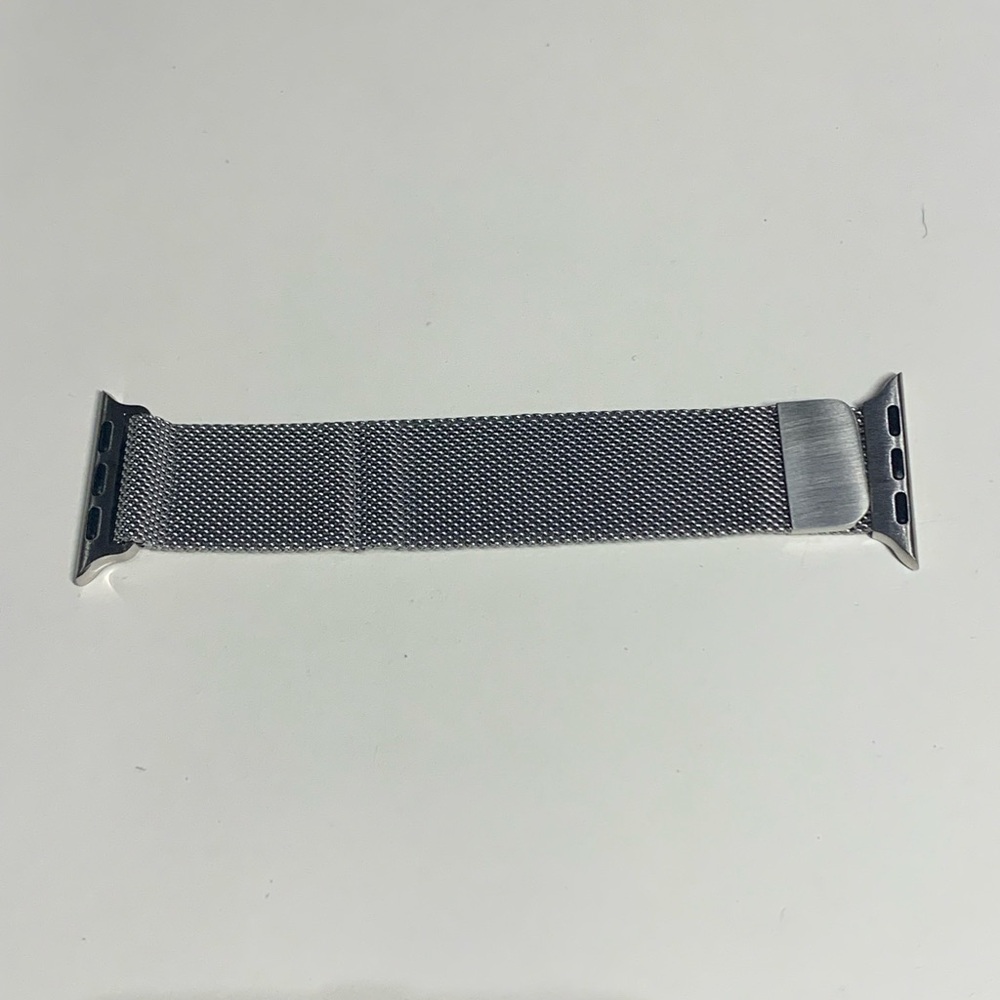 Silver Mesh Apple Watch Band 38/40